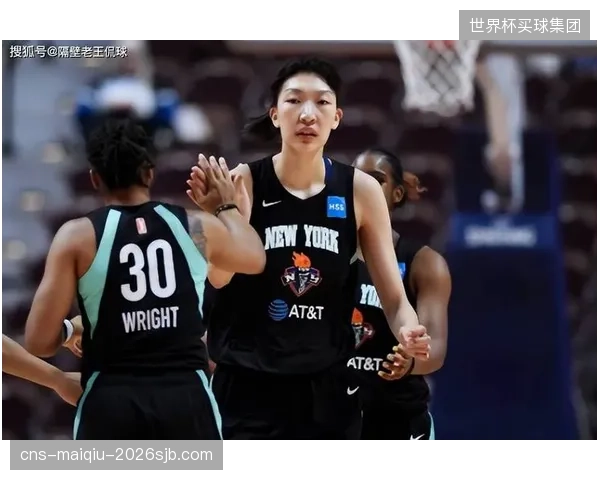库巴西有望在三中卫体系中扮演类似“拖后自由人”角色，成为进攻的第一发起者。
